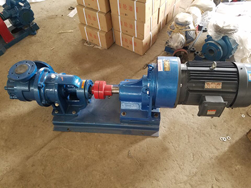 Hydraulic gear pump placement mode and its requirements